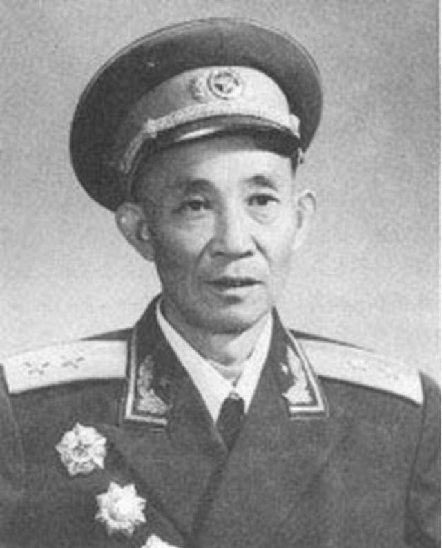 1958年,一捡粪老人因感谢信暴露身份,领导惊呼:他是开国中将啊