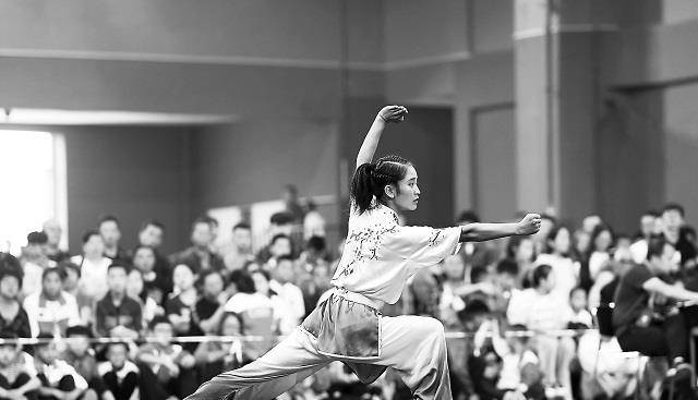 少林寺的尼泊尔"分寺":所有人都练中国功夫,只收女子不收男