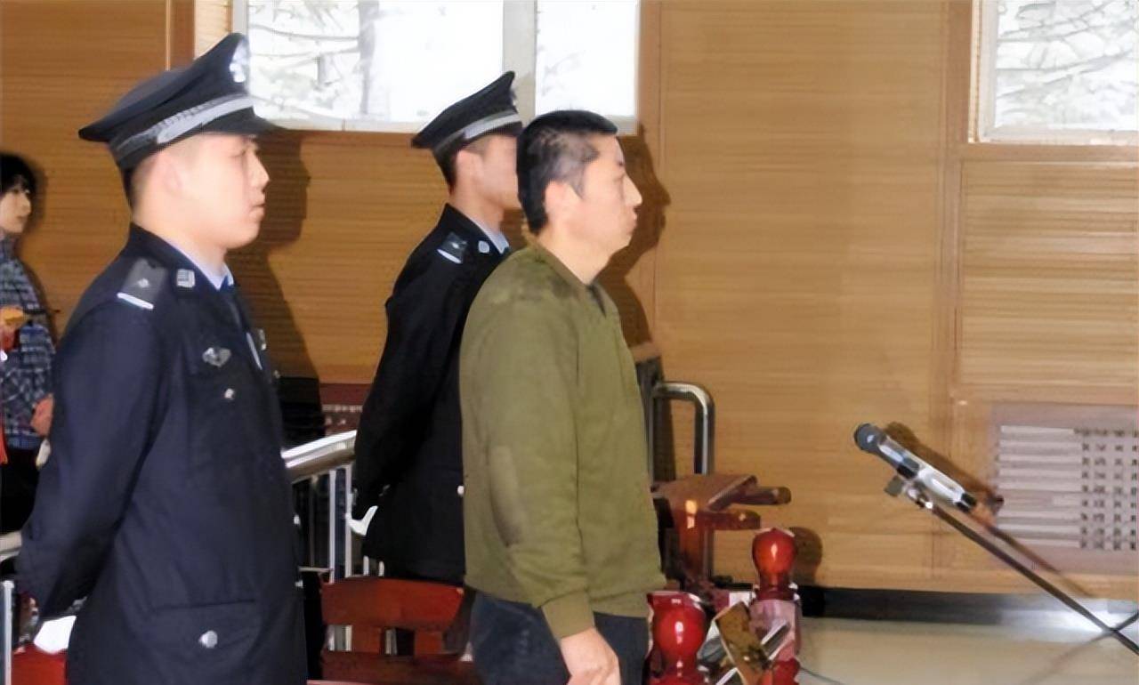 回顾2010伊春空难:机长任性盲降,爆炸后临阵脱逃,导致44人遇难