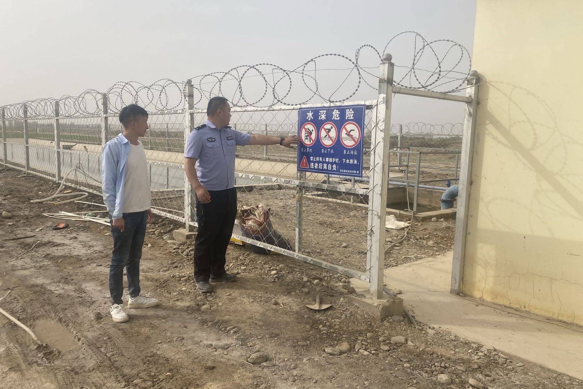 轮台公安多措并举开展夏季防溺水宣传