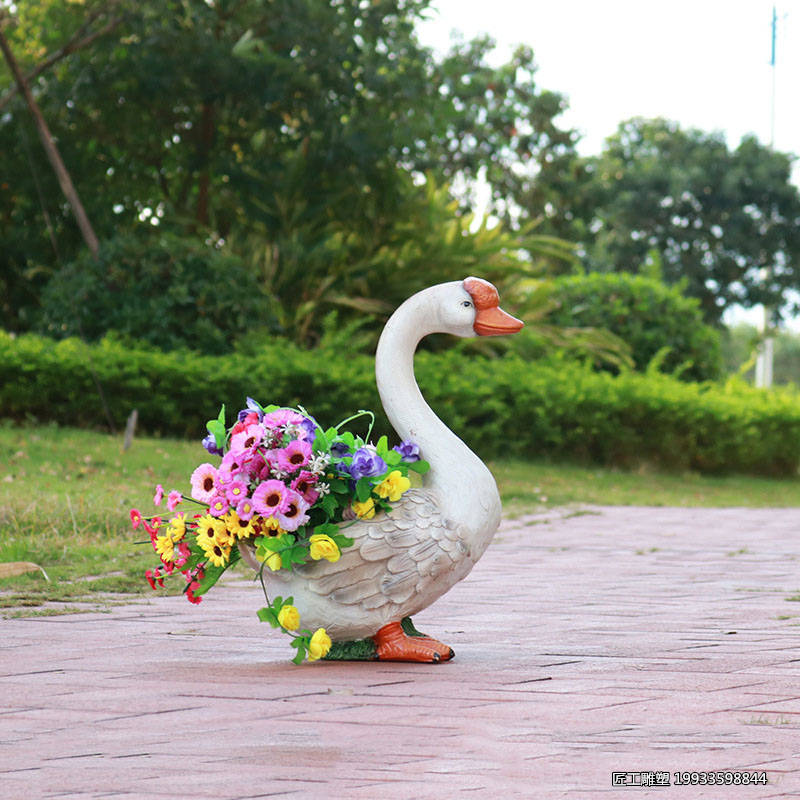 玻璃钢仿真大白鹅雕塑 公园装饰摆件创意小品