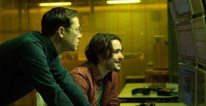 斯诺登:史上最著名泄密者,当众戳穿美国谎言,逃亡7年终获庇护