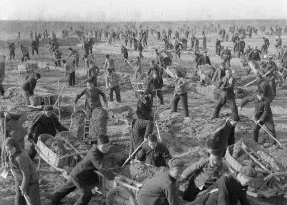 70年代,农村女孩捡到10亿钻石,选择上交国家,后来过得怎样