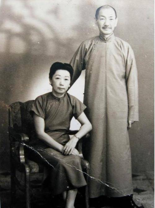 畏妻如虎的戴季陶:终身不认蒋纬国,为婚外情跳江,妻子却出家了