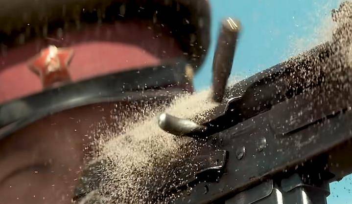 这款步枪拥有远超其他所有步枪的续航能力,可以在任何极端情况作战