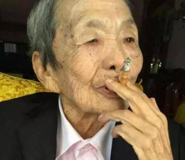 神秘的果敢"女皇帝":4岁开始玩枪,烟从不离手,一生酷爱男装_缅甸_毒品