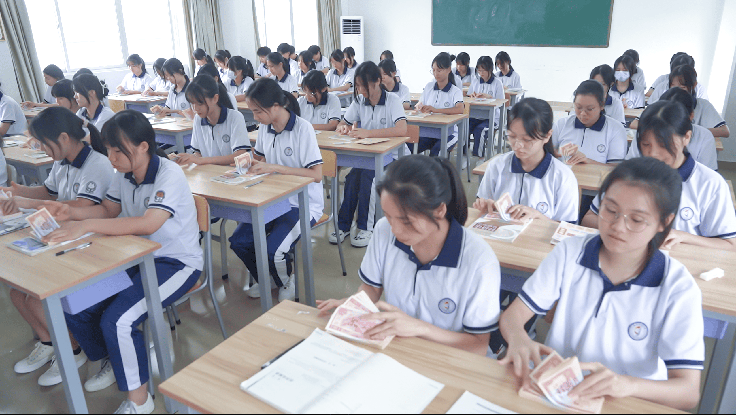 学财经去哪个城市(财经里面的专业哪个好学一点)