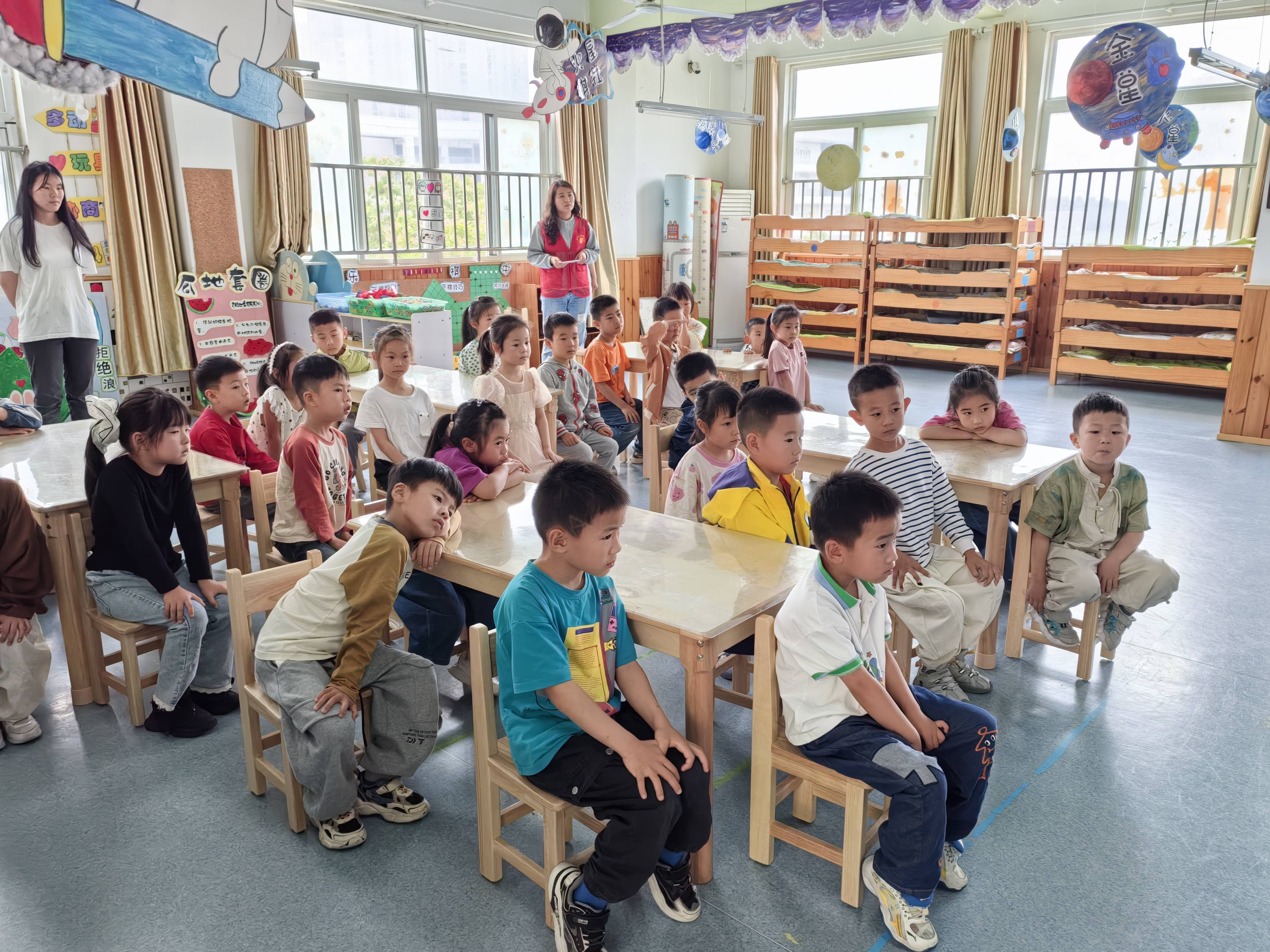 绘本润童心 阅读伴成长 ——肥西县图书馆开展庆"六一"阅读推广进校园