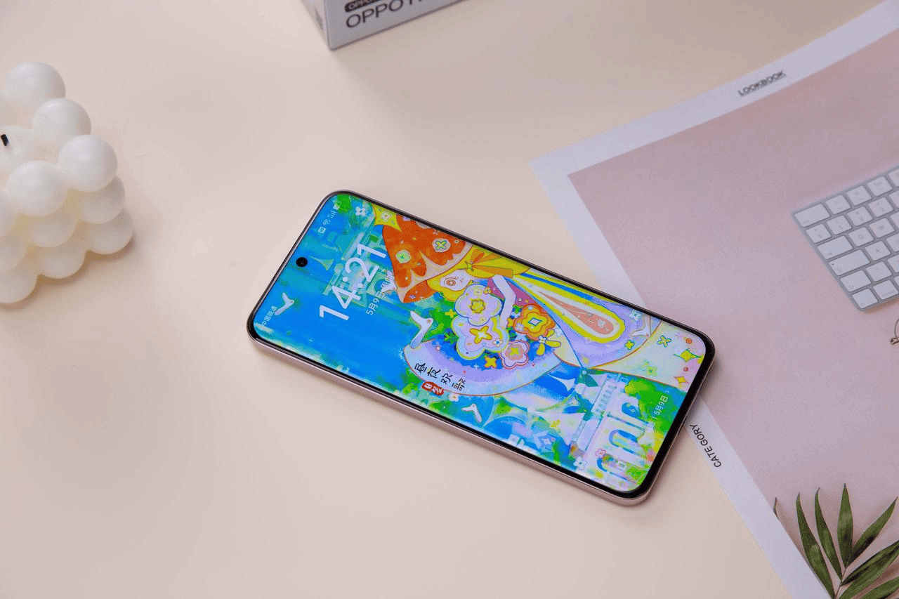 另外,oppo reno12还有5000万ai全焦段三摄,ai闭眼修复功能,四曲柔边直