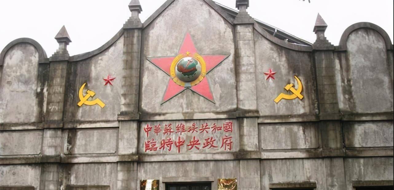 工山上捡到一枚印章,几个月后公安派3卡车兵力搜山_桃仁_郭兴_笔记本