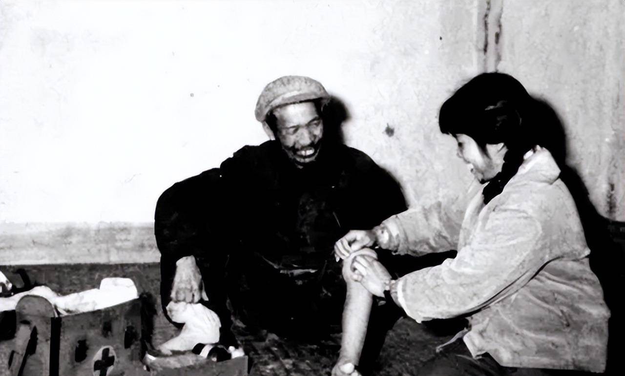 1986年,山东女子晁正坤"称帝",收童男组后宫,被联防队员剿灭