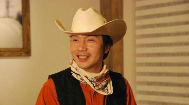 抛妻弃业玩摄影,曾因摄影摔断腰,和江一燕传绯闻_罗红_王蓉旻_父亲