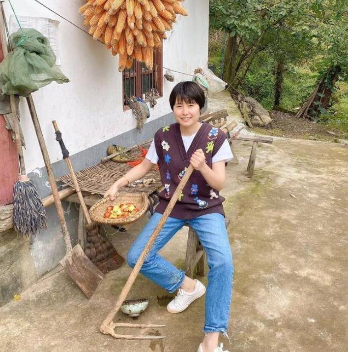 赵海伶听完父母的话之后,很是感动,但是她现在想做