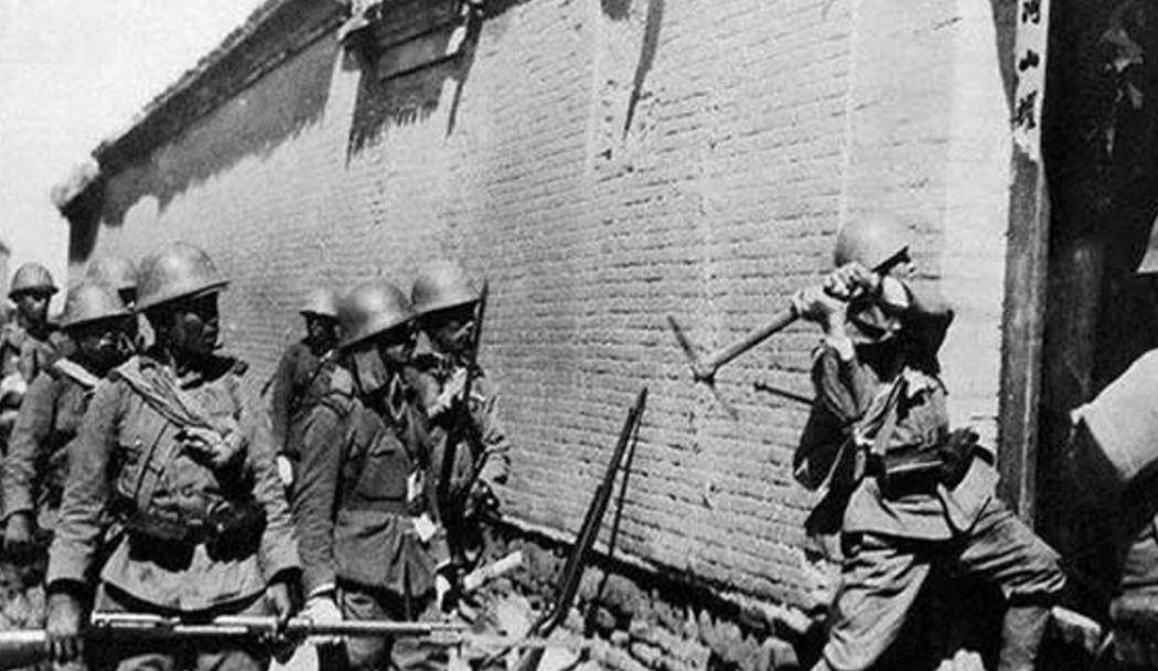 河北农妇去世后,儿子发现密封黑匣子,惊觉:国家欠她7000斤粮食