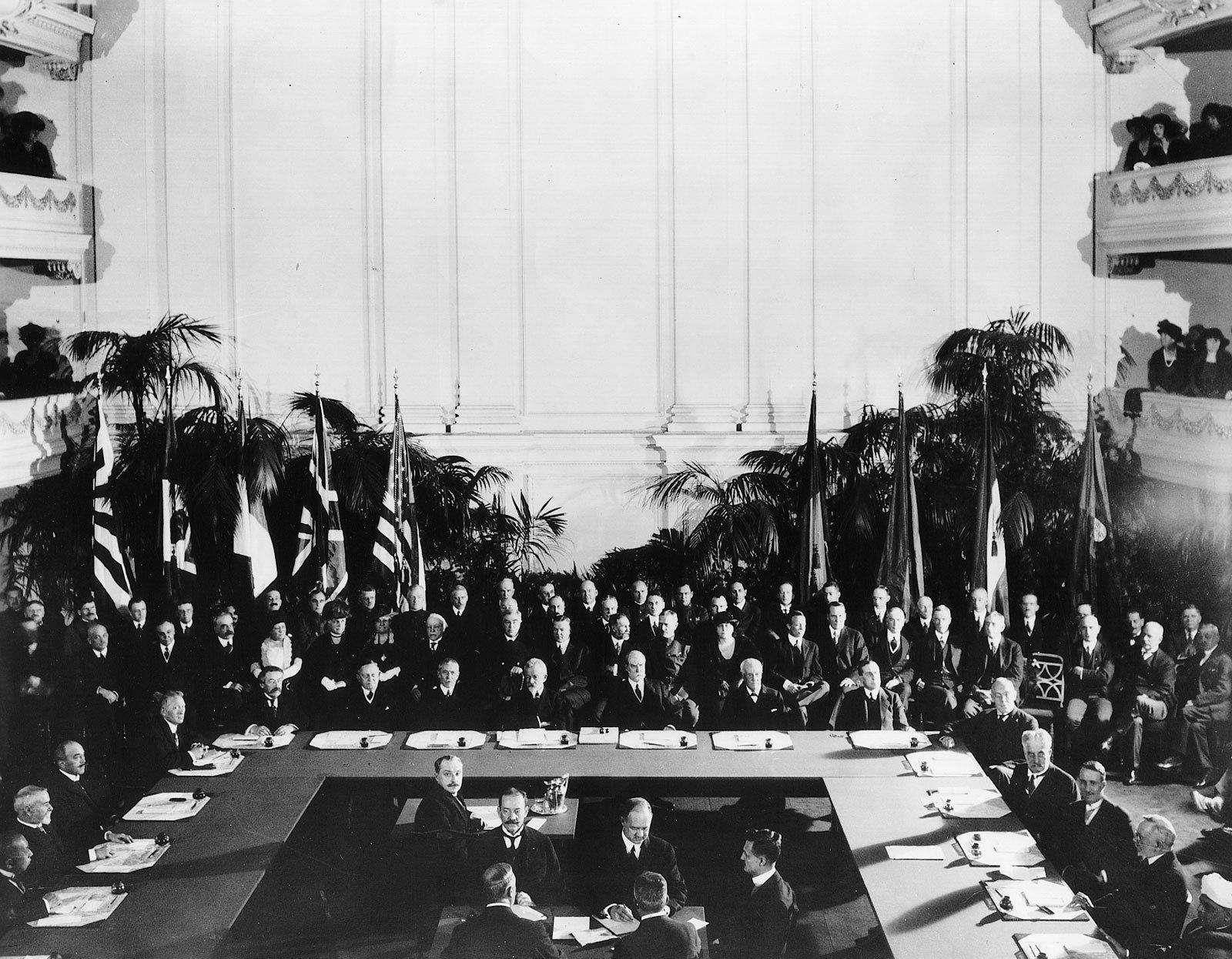 1921年的华盛顿会议上,北洋政府的代表正式出席.