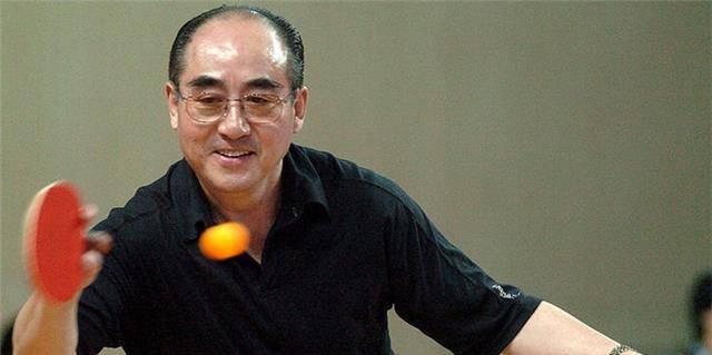 既崇拜又理解,庄飒出生在音乐和体育世家,母亲是著名钢琴家鲍蕙荞