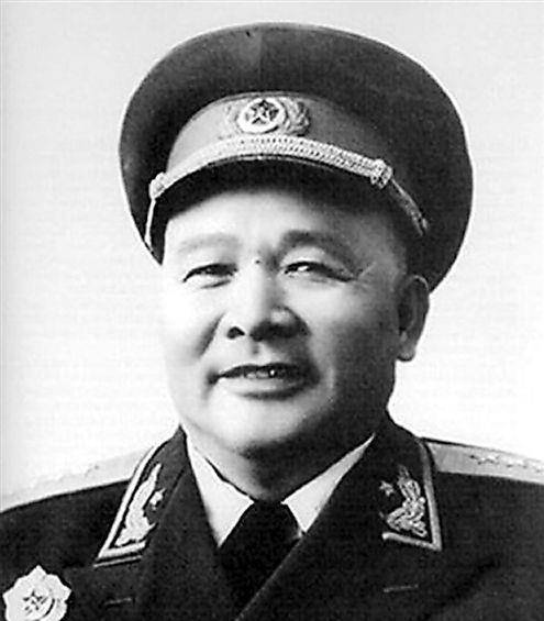 湖北孝感近代名人,他排第一,曾任新中国第一届国防委员会委员!