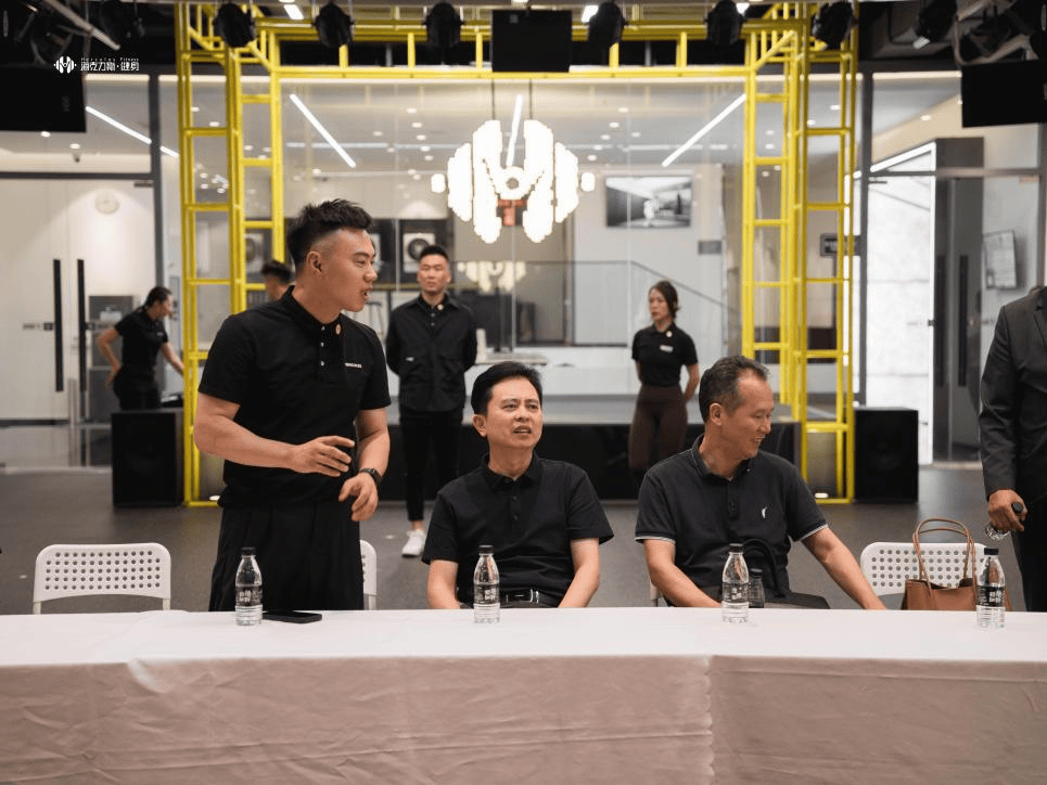 云南省工商联党组书记深入海克力斯健身开展"千企百会调研助发展"活动