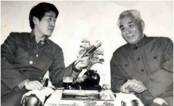 黄维被改造27年,出狱后研究"永动机",妻子却在团聚后一年离世