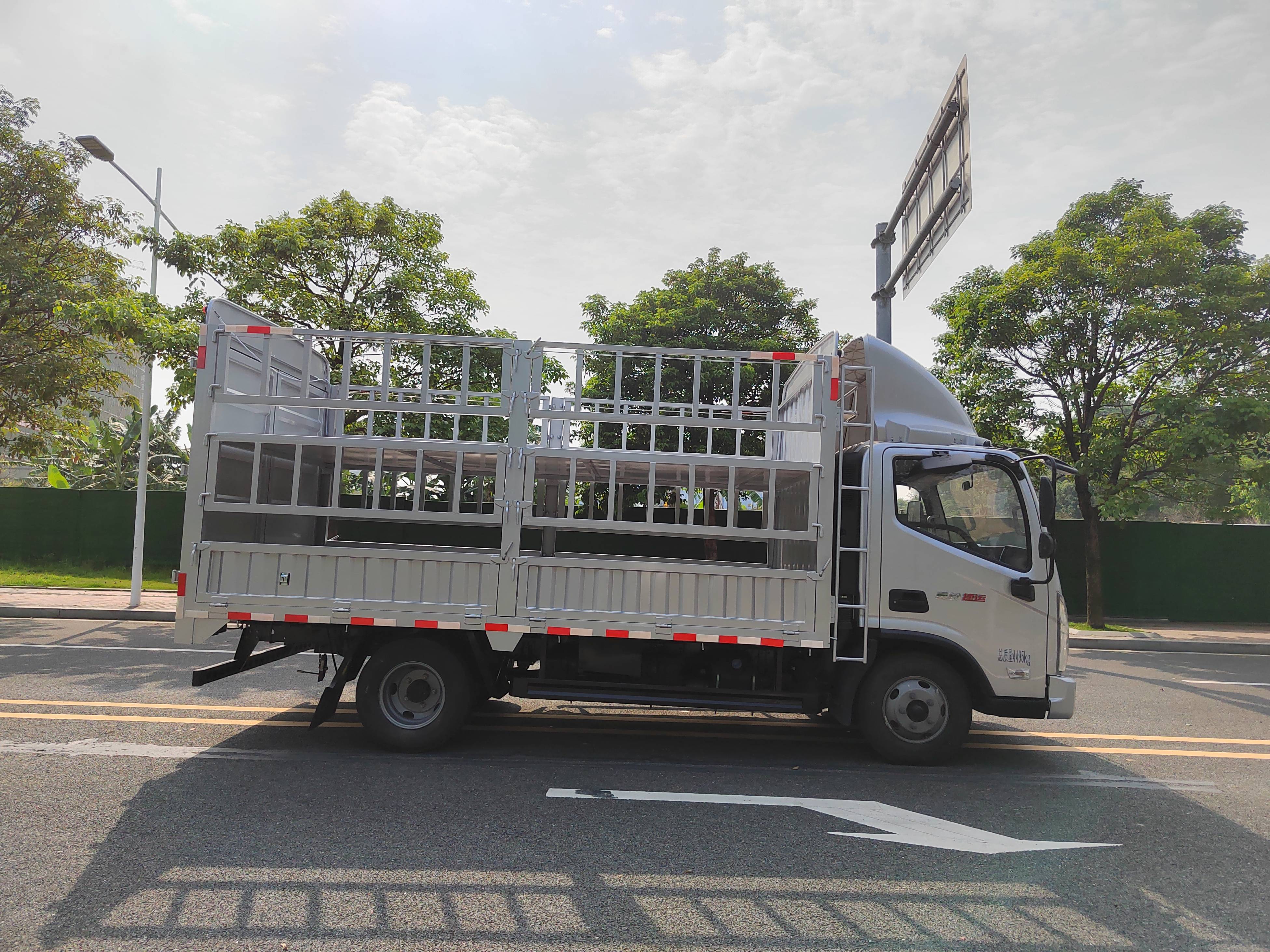 五六集团 东莞卡车商城 福田奥铃高栏车