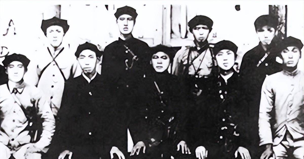 鉴别这些新四军俘虏身份的正是新四军叛徒赵凌波,闵昌浩这两人.