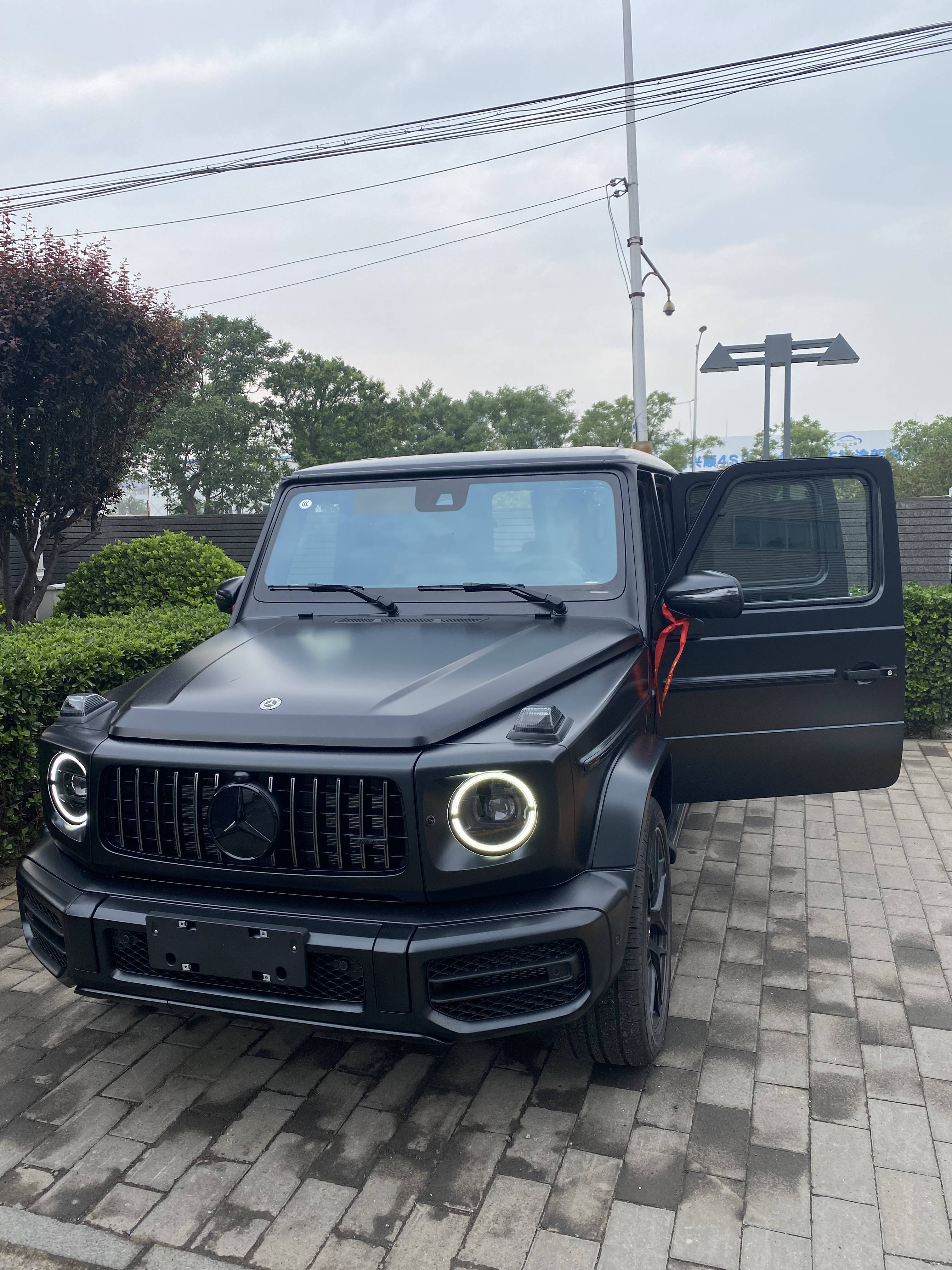 身边最靠谱的伙伴 北京进口奔驰4s店g63amg