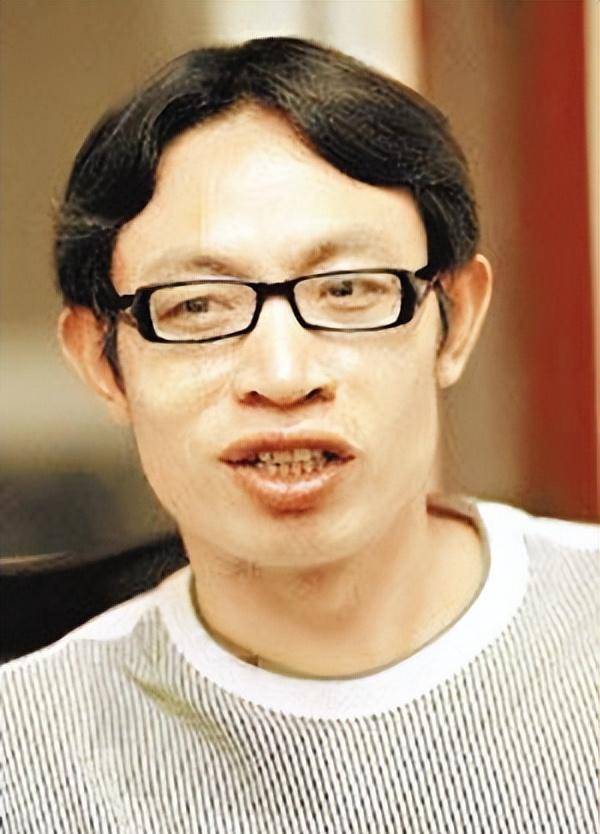 08年汶川地震,丢下学生自己先跑的"范跑跑",被网暴后过得如何