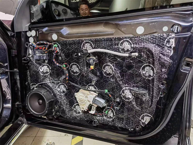 畅快的音乐享受 武汉歌德大众辉昂汽车音响改装