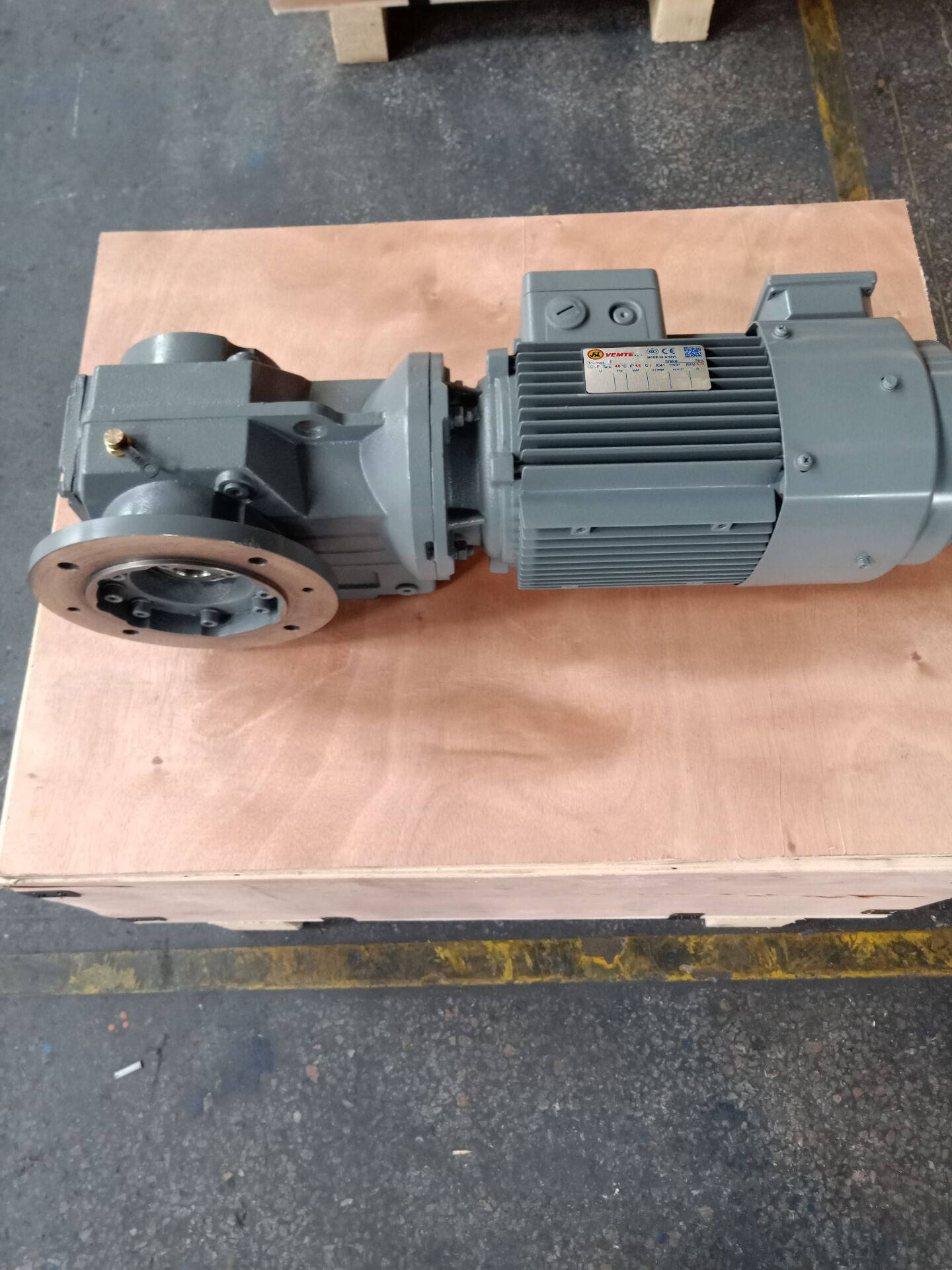 kaf107减速机应用场景下如何调整速度?