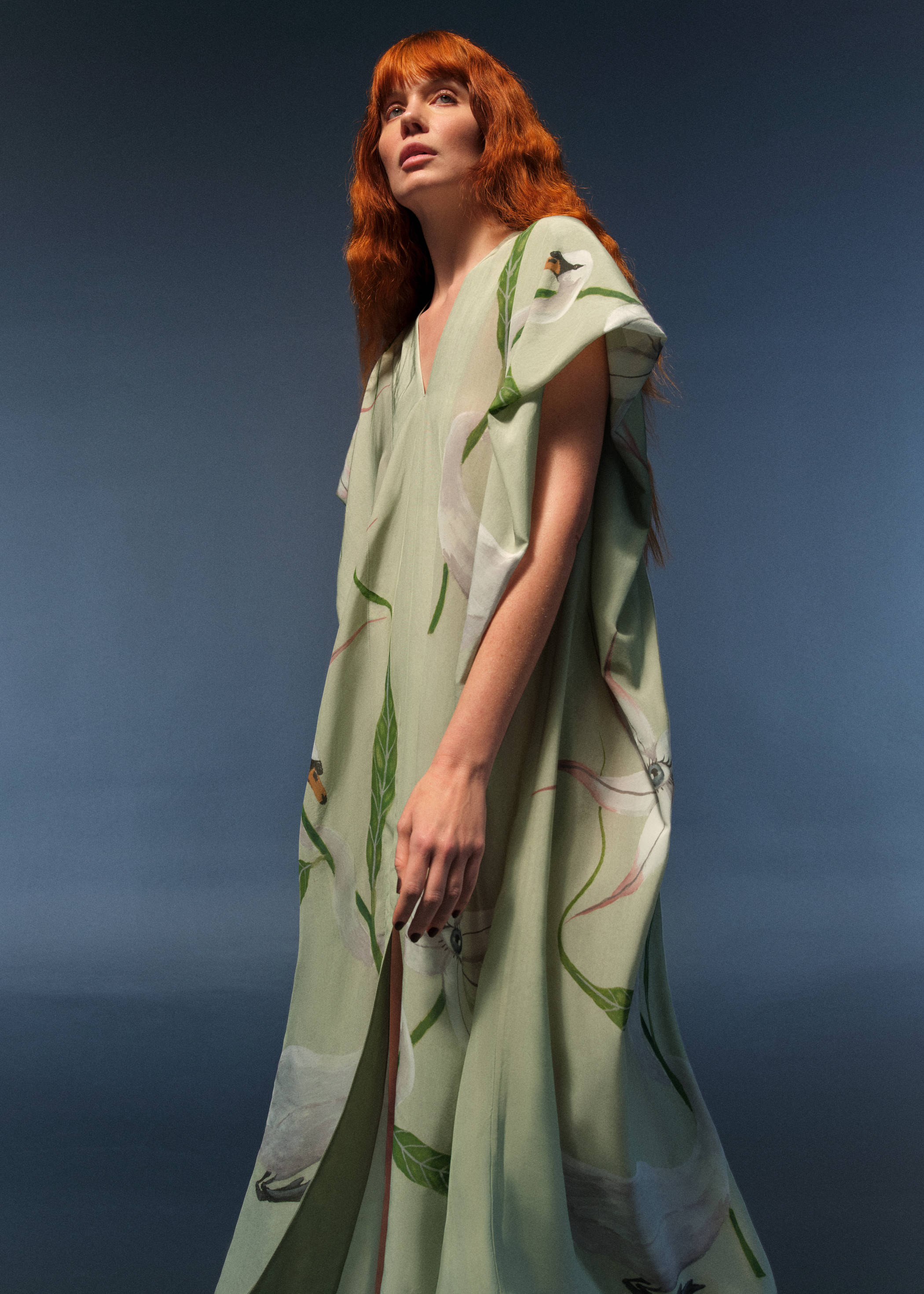 & other stories 携手艺术家 brianna lance 推出"无界远境"胶囊