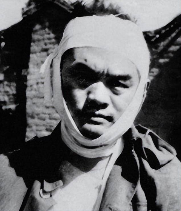 他是国军最大的特务头子,与戴笠并列,被俘后被优待,后来还任职