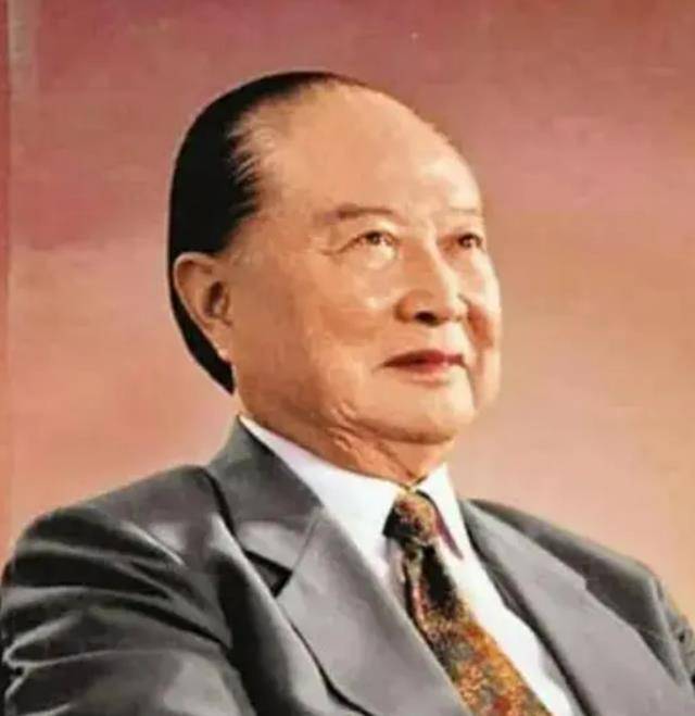 他是海协会首任会长,曾主政上海,父亲是同盟会元老,长子是中将