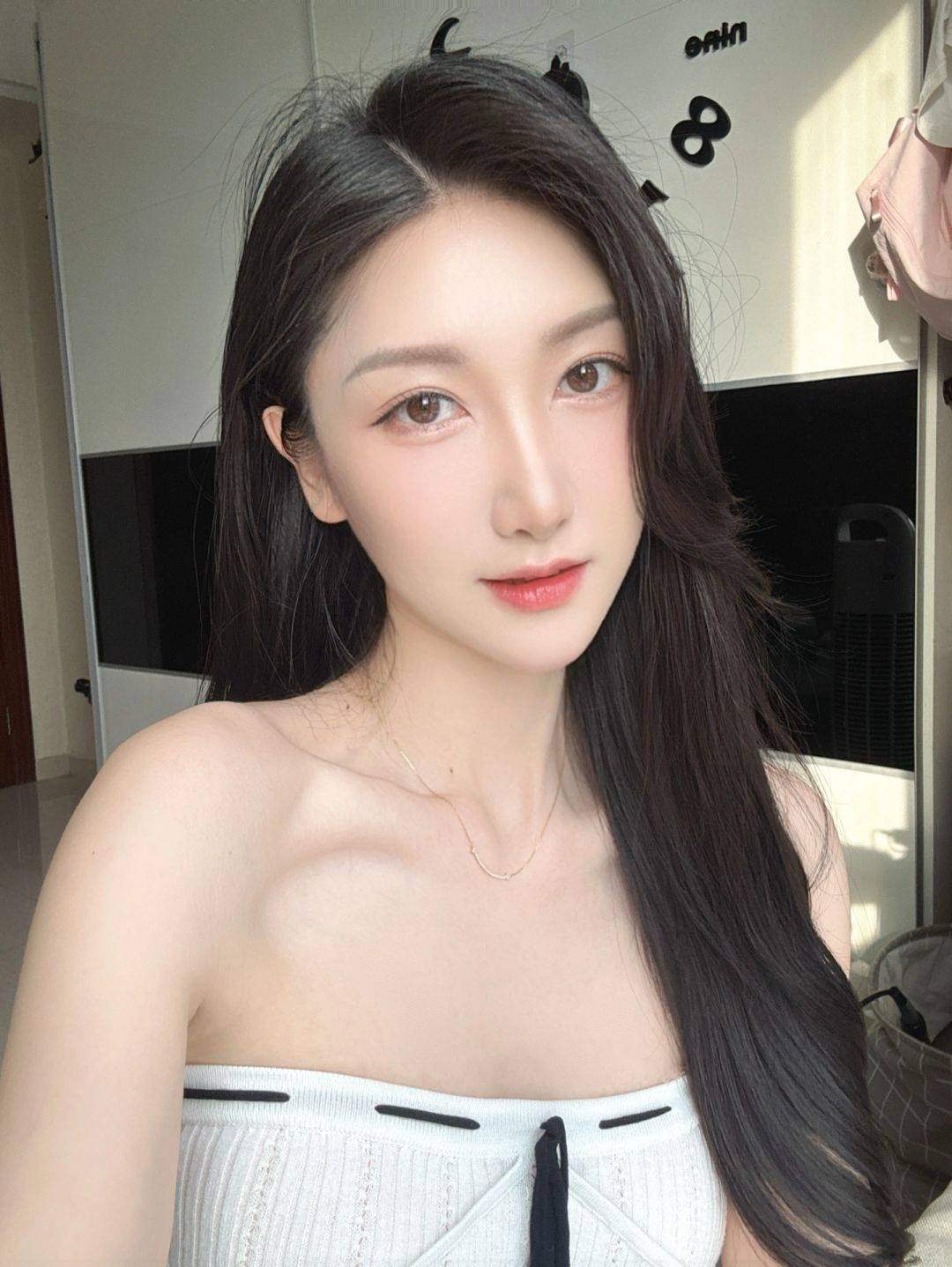 唯美人妻！最美的网红少妇，身材火辣，真的是绝了-搜狐大视野-搜狐新闻