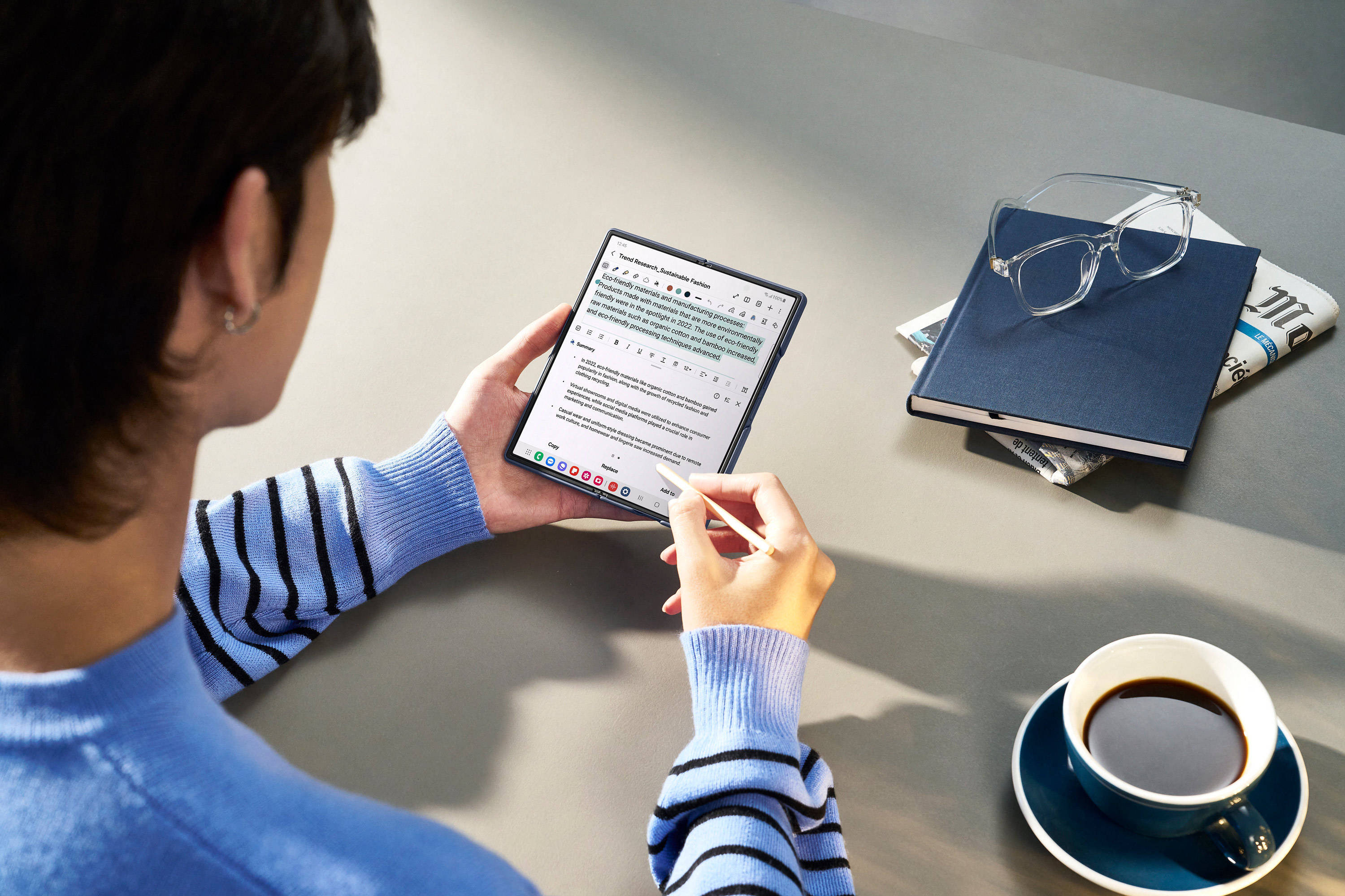 三星GalaxyZFold6登场，以AI之力开启折叠屏手机新篇章