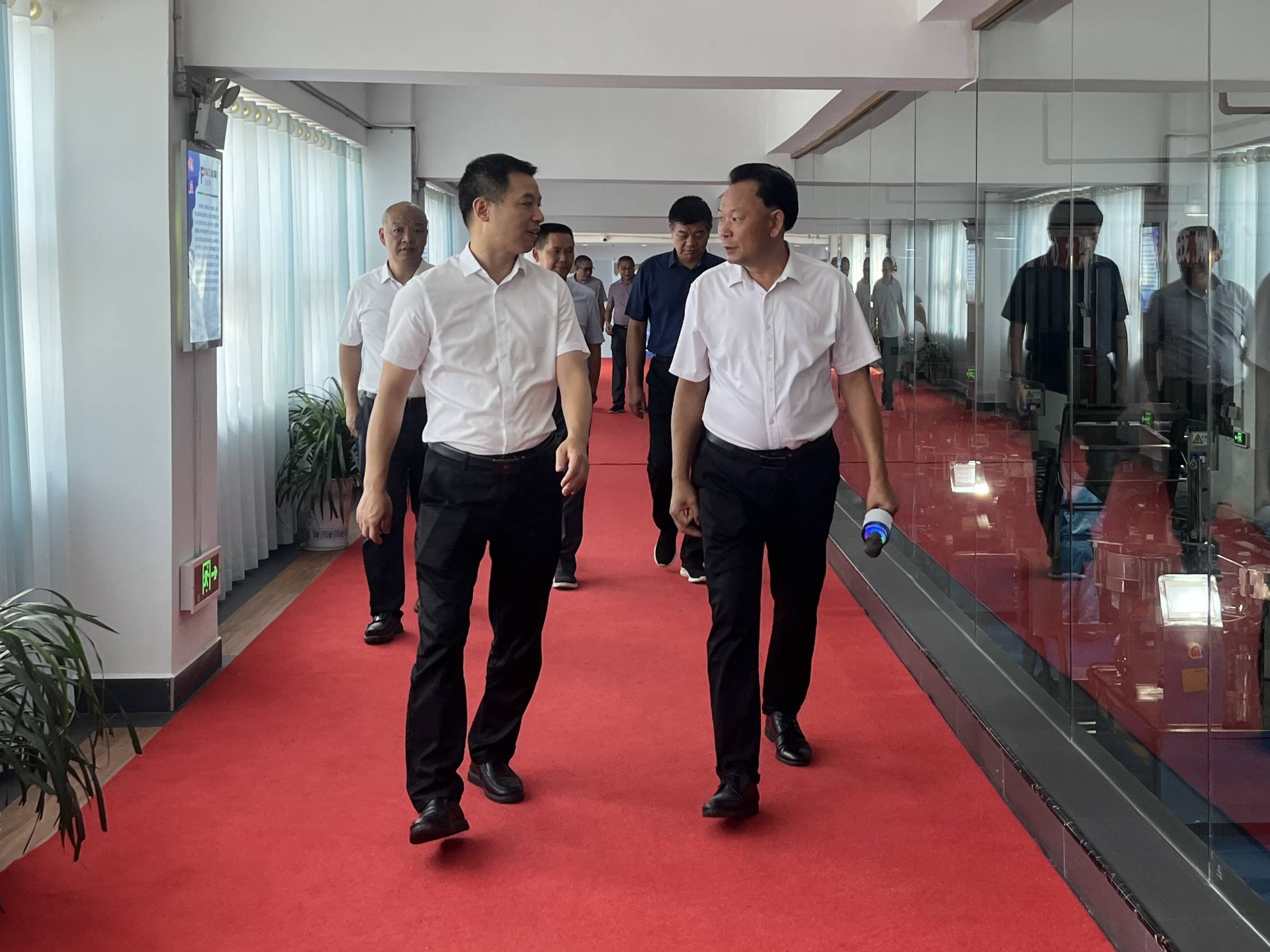 副市长杨平调研东江鱼集团,助推高质量发展