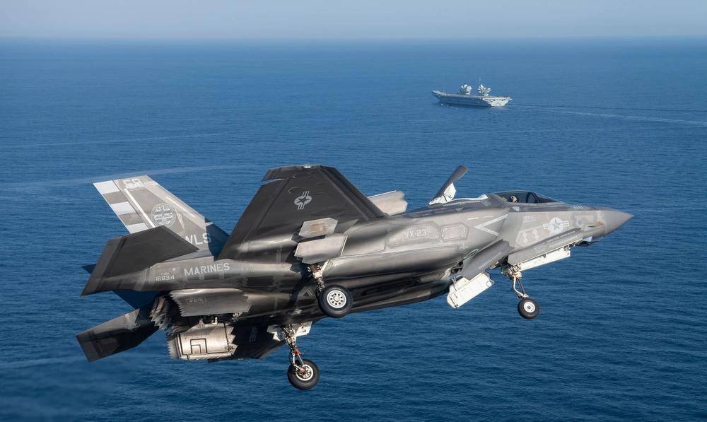 f35紧急着陆惊魂记:飞行员惊险逃生未用弹射座椅_战斗机_美军_事件