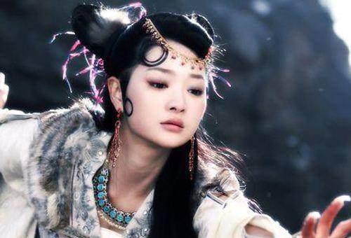 赤脚大仙这等成名之仙,更生活着数以万计的妖怪,比如妩媚漂亮的老鼠精