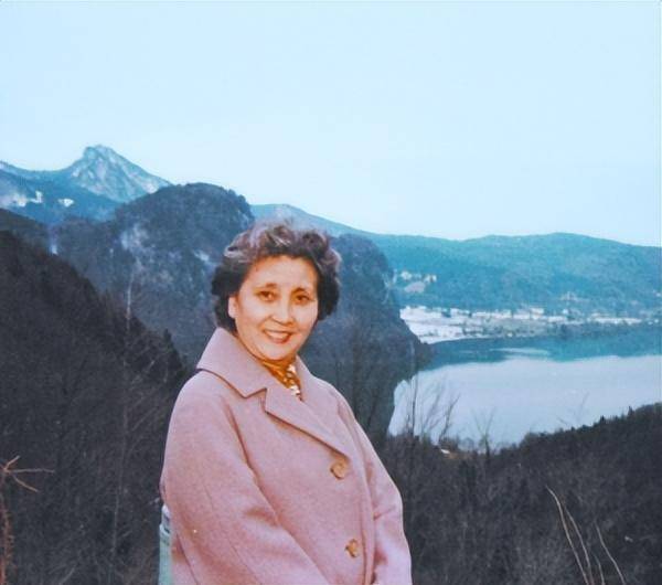 著名歌唱家蒋英:与钱学森的婚姻很坎坷,一双儿女现在怎样了?