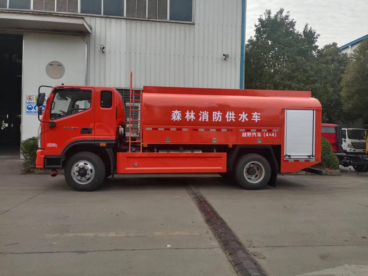 四驱森林消防供水车-四驱森林消防灭火装备