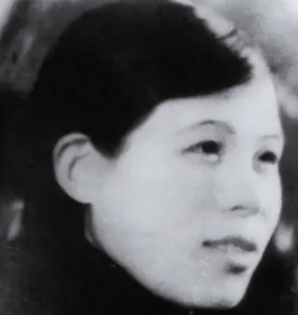 1966年王牌特工过80大寿,其妻惊喜发现:周总理拎着酒站在门外_熊瑾玎