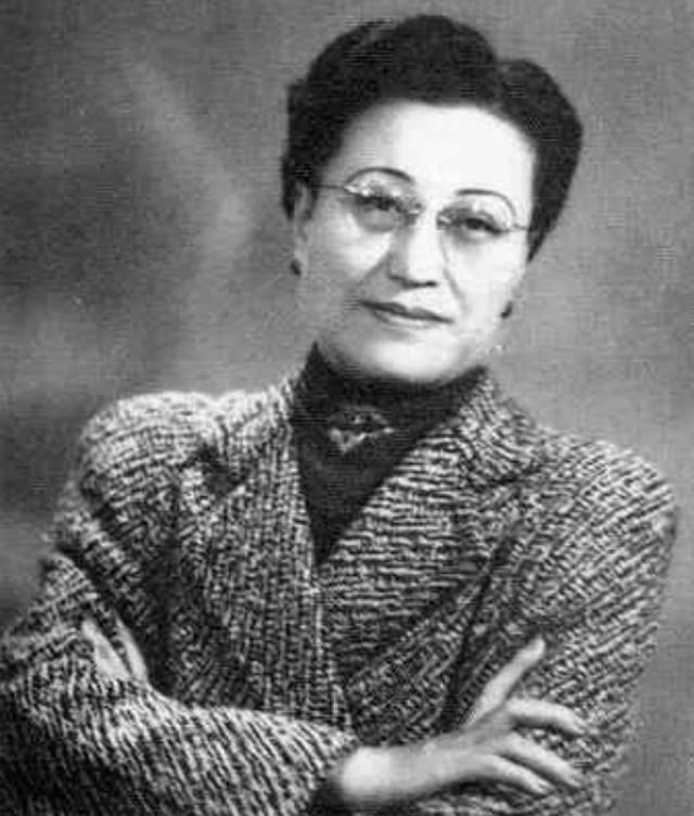 陈洁如:15岁嫁蒋介石,因蒋宋联姻被迫赴美,后硕士毕业终身未婚