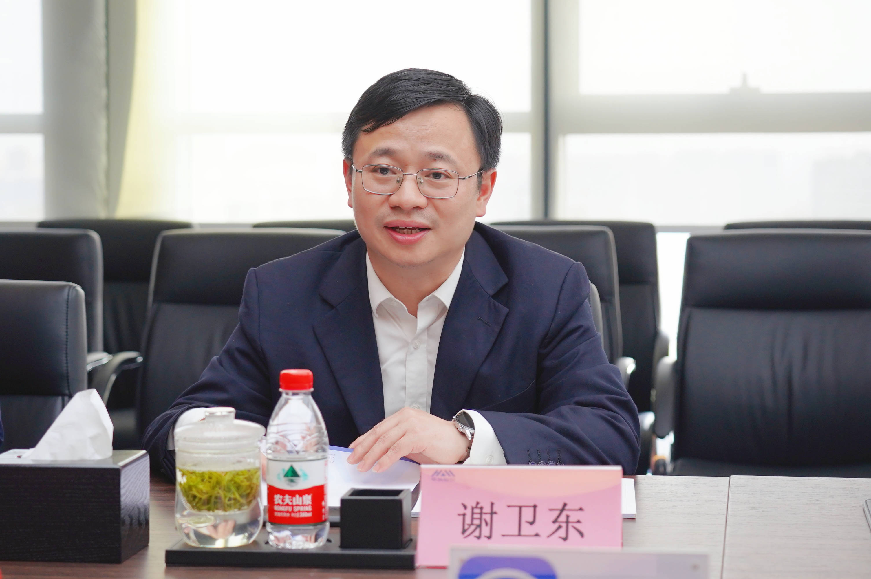 邵阳市政府金融办党组书记,主任谢卫东一行莅临华民股份考察调研
