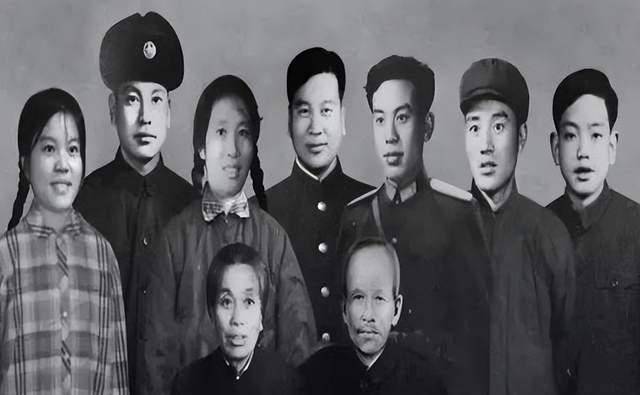飞行员廉宝生驾机"叛逃"台湾,28年后,党中央追认其为革命烈士