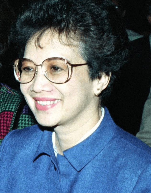 世界首位华人女总统:大搞经济,驱逐美军,以自己华裔血统自豪!