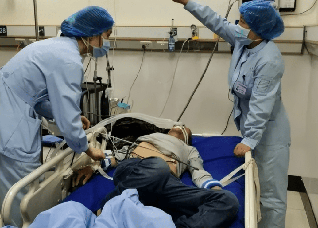 小伙喝下整瓶百草枯,入院18天有好转,医生:"准备后事吧"_李红达_农药