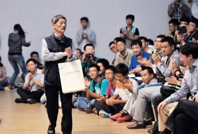 "布鞋院士"到底有多厉害?每天一斤二锅头,遥感领域的泰斗