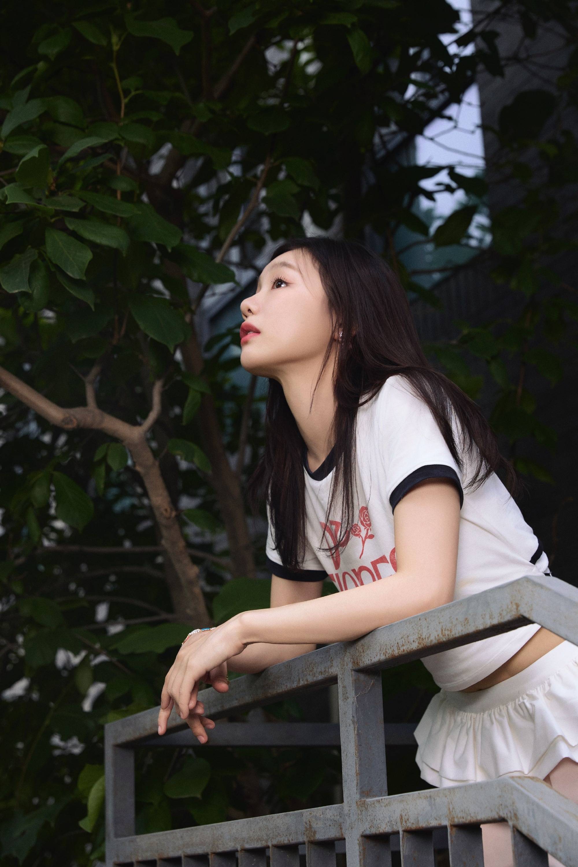 徐梦洁化身运动女大 对镜微笑甜度爆表-搜狐大视野-搜狐新闻