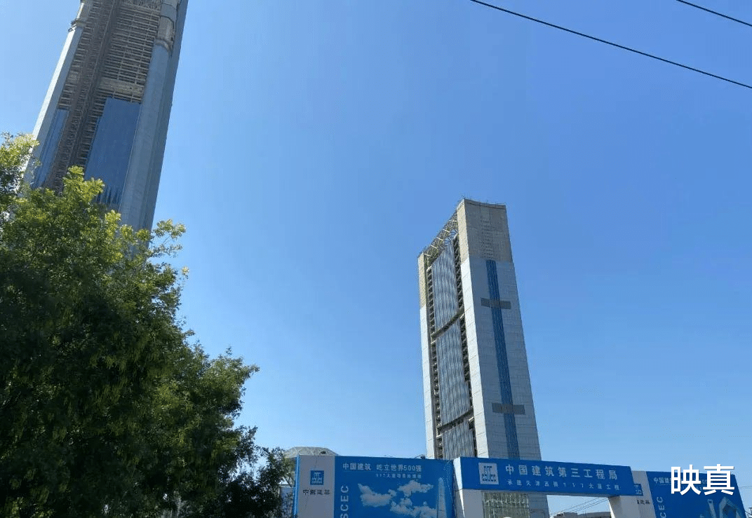 年纪轻轻就成为亿万富豪的史玉柱因投资建设"巨人大厦"而走下神坛