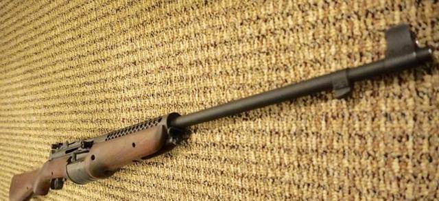 被陆军瞧不起,步枪机枪两开花的约翰逊步枪,在战争中表现如何?