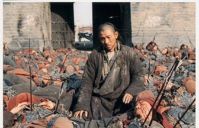 慈禧太后亲自调派曾国藩来查此案,但"刺马案"一拖半年未能结案,扑朔